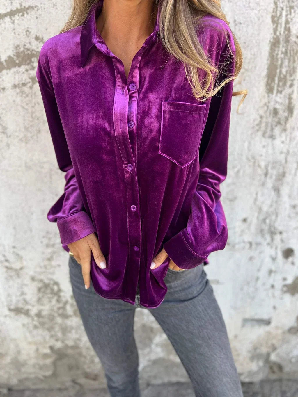 Karla™ - Luxurious velvet shirt