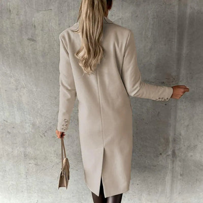 Lapel coat - Warmth with a stylish twist.