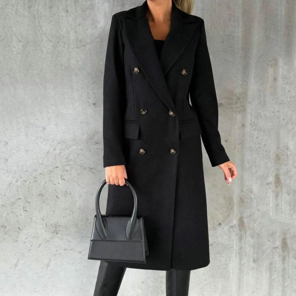 Lapel coat - Warmth with a stylish twist.