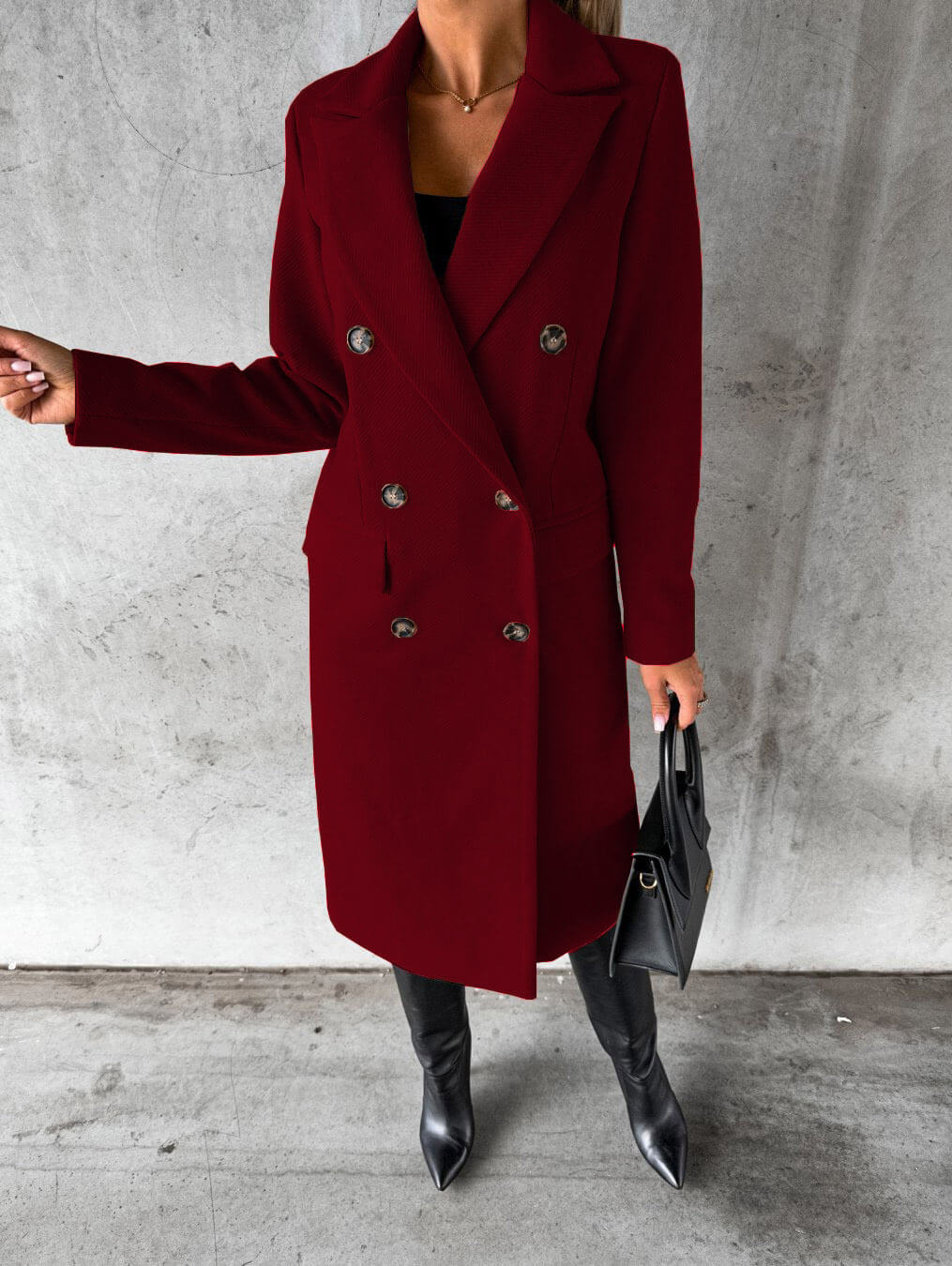 Lapel coat - Warmth with a stylish twist.